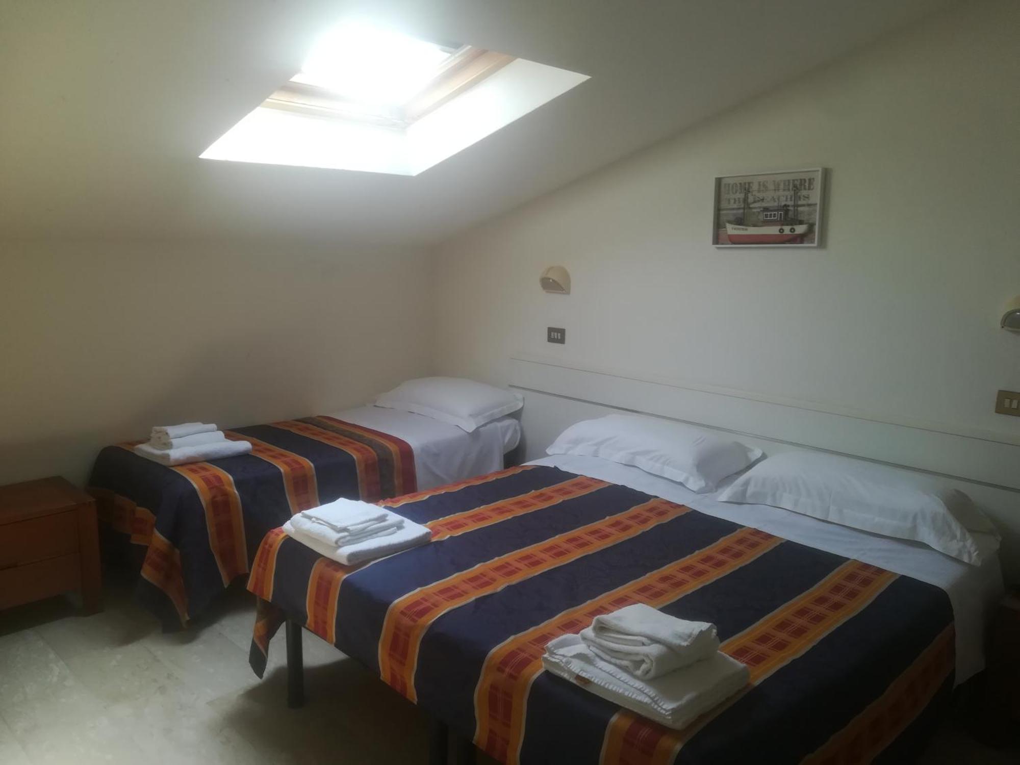 Hotel Derna Viareggio Exterior photo